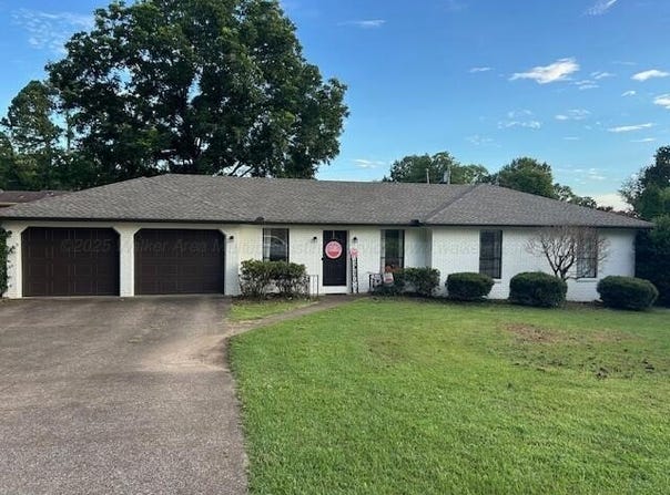 2007 SAXTON Dr, Florence, AL 35630
