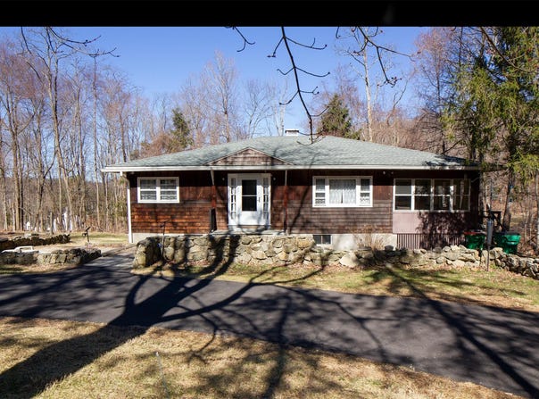 101 Woodmont Road, Hopewell Junction, NY 12533