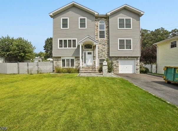18 Boyd Ter, Kenilworth Boro, NJ 07033-1057