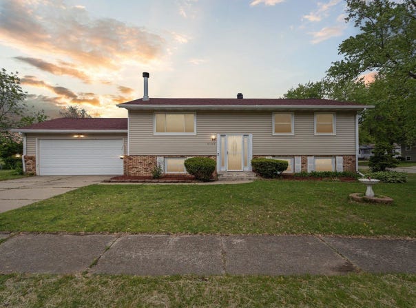 3128 New England, ROCKFORD, IL 61109