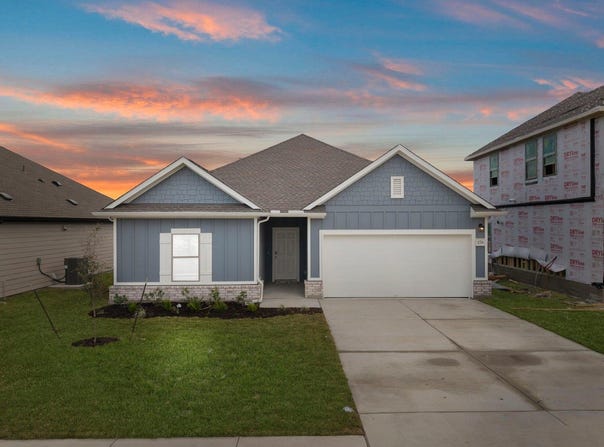 176 Wind Hill, Jarrell, TX 76537