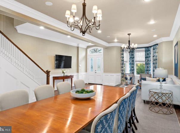 625 MASSACHUSETTS AVENUE NE, WASHINGTON, DC 20002