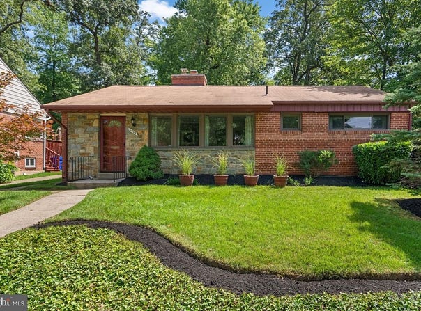 6903 40TH AVE, UNIVERSITY PARK, MD 20782