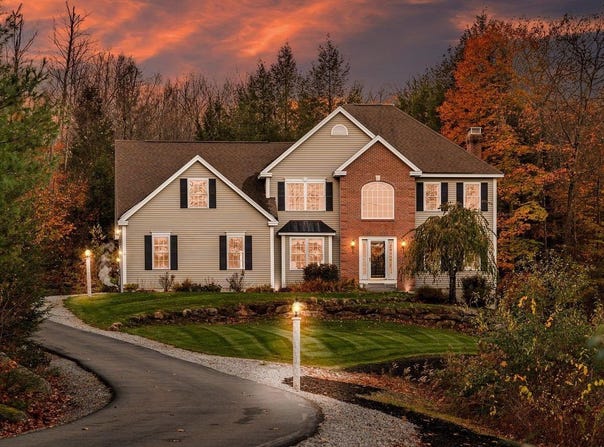 16 Spartan Drive, Bedford, NH 03110
