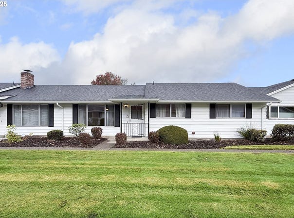 579 NE FLEMING Ave, Gresham, OR 97030