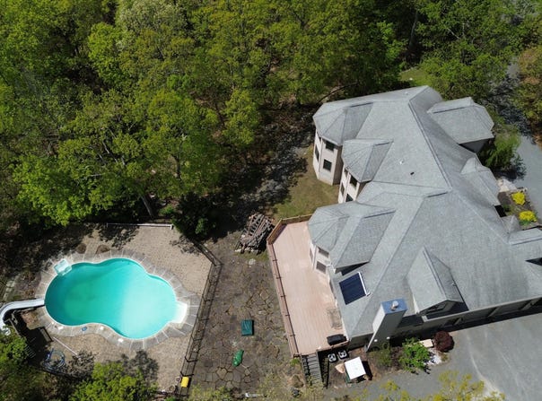 1085 Dewberry Drive, Hawley, PA 18428