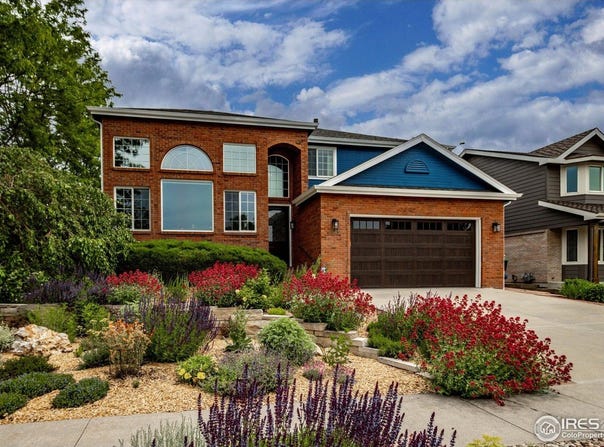3142 Captains Ln, Longmont, CO 80503