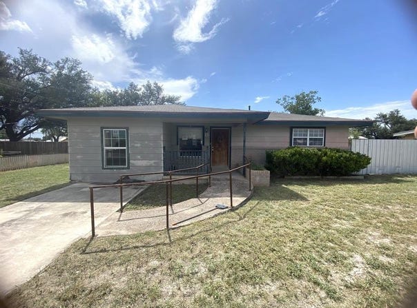 15 Burleson Street, Eden, TX 76837
