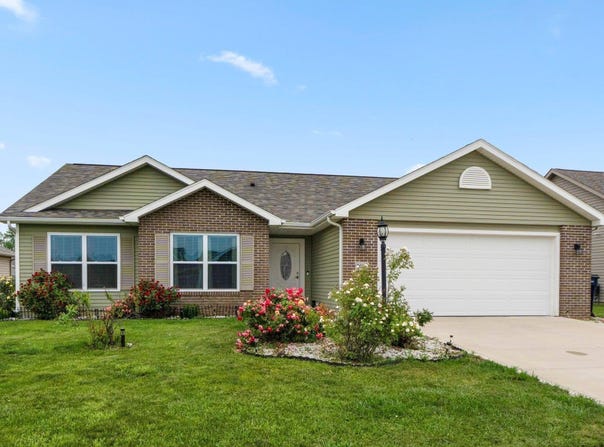 2082 Hemlock Lane, Warsaw, IN 46580-7003