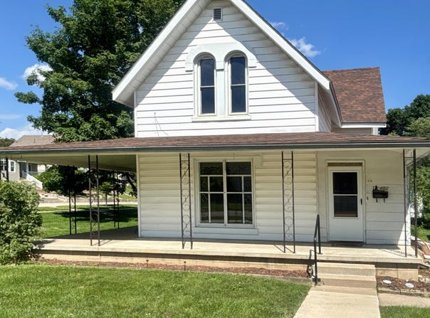 402 Mechanic Street, Decorah, IA 52101