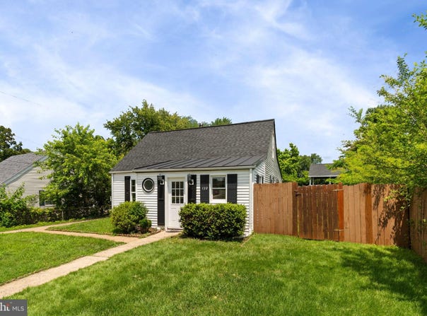 132 EVANS STREET, MANASSAS PARK, VA 20111