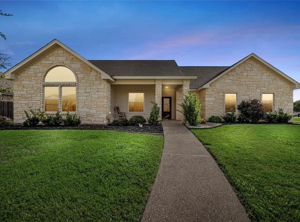 355 Cavitt Court, Robinson, TX 76706