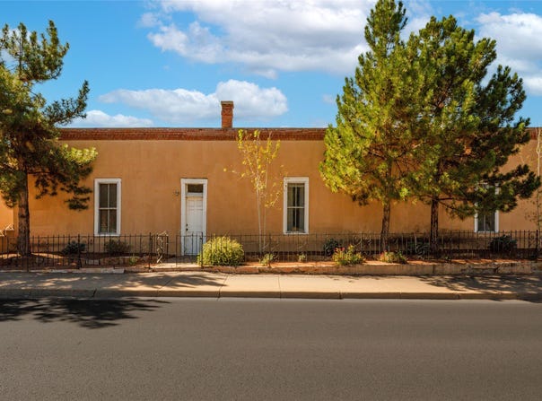 1127 Paseo de Peralta, Santa Fe, NM 87501