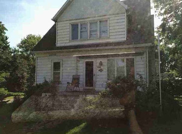 208 N 3rd St, Wallingford, IA 51365