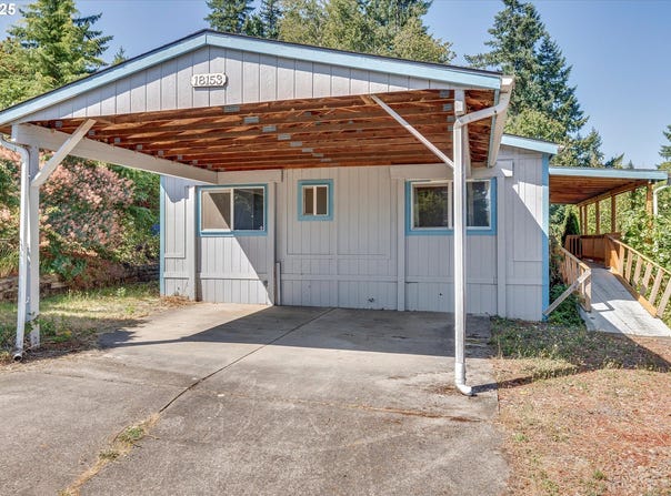 18153 COUNTRY VILLAGE DR, Oregon City, OR 97045