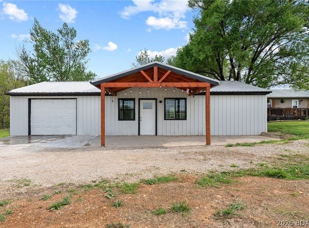2380 Hwy 52, Eldon, MO 65026