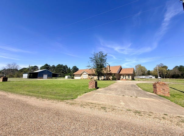 1249 9th St, ASHDOWN, AR 71822