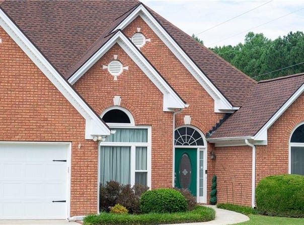 2051 Vintage Oaks Drive, Loganville, GA 30052