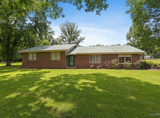 445 W Hickory Grove Road, Lapine, AL 36046