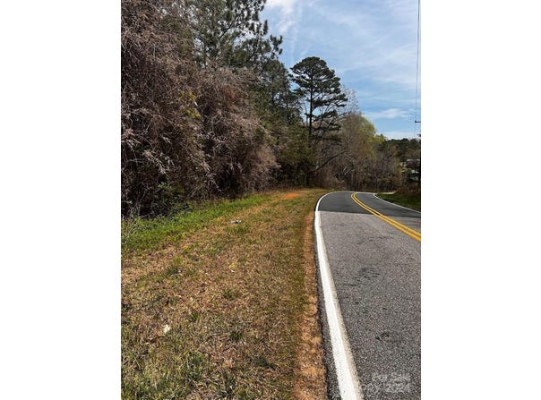 Cemetery Loop, Hickory, NC 28601