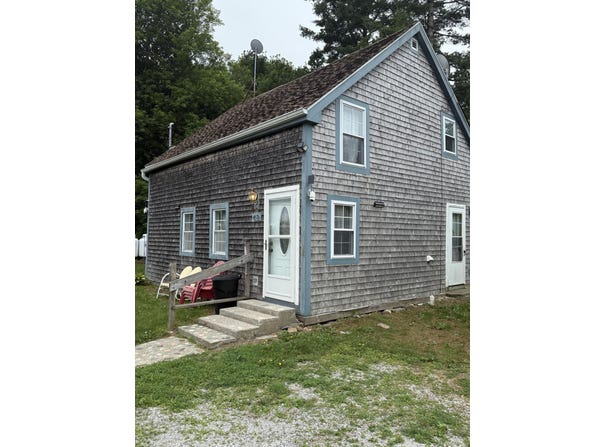 48 Old County Road, Rockland, ME 04841