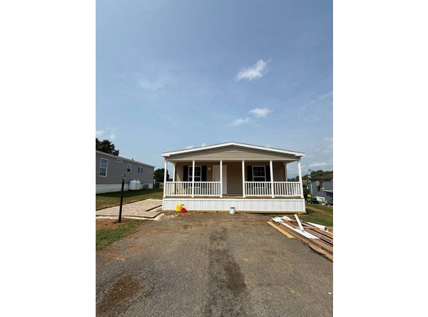 14 Big Spring Ter, Newville, PA 17241