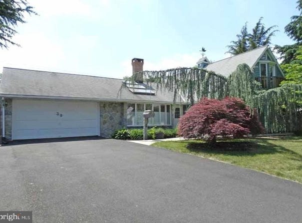 39 SMOKETREE ROAD, LEVITTOWN, PA 19056