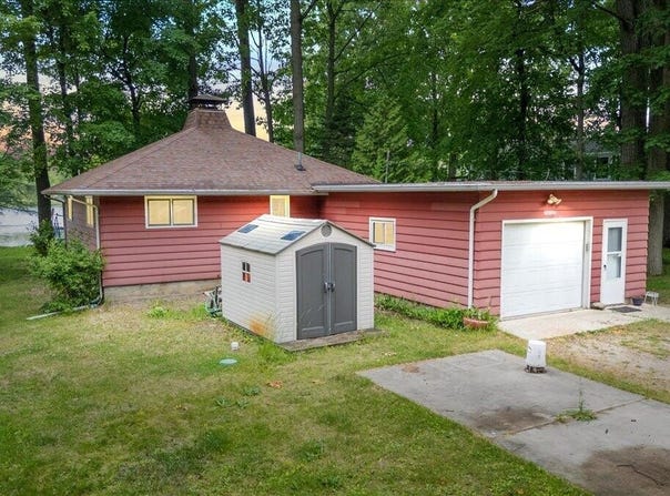 10151 Birch Drive, Riverdale, MI 48877