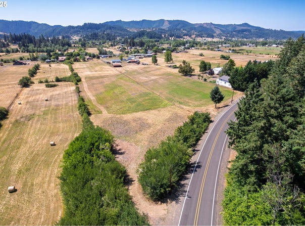 1555 NORTHSIDE RD, Sutherlin, OR 97479
