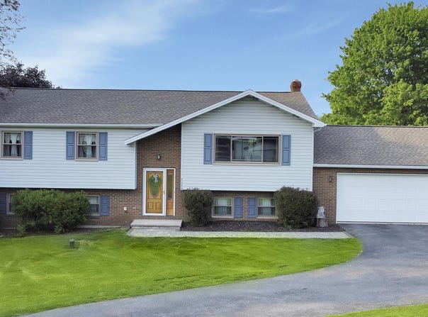 3326 Ben Franklin Highway, Ebensburg, PA 15931