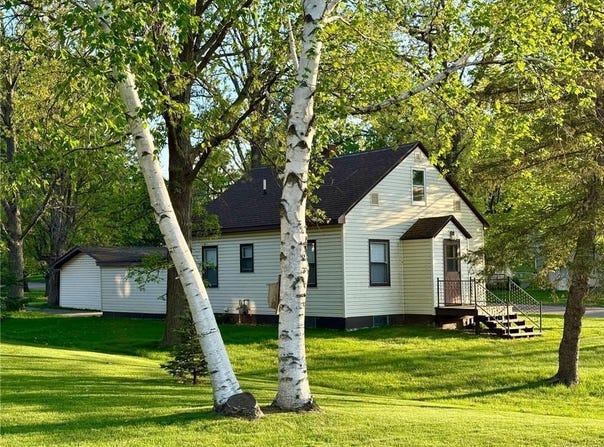 685 Main Street W, Isle, MN 56342