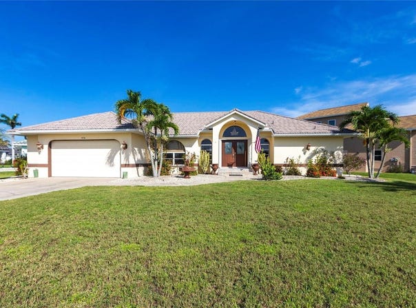 574 MACEDONIA DRIVE, PUNTA GORDA, FL 33950