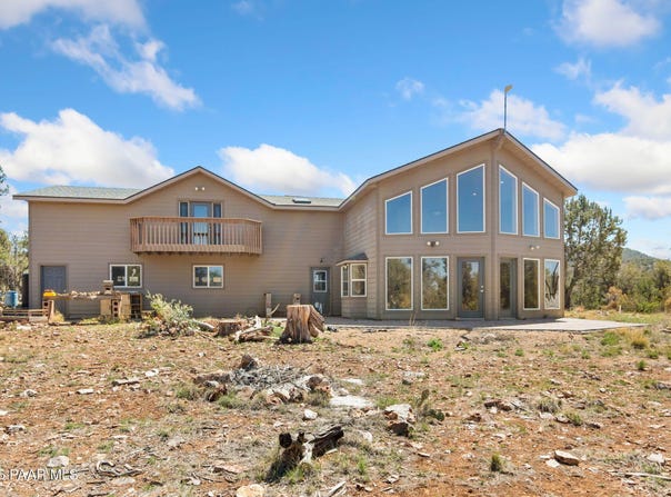 42884 N Purcell Canyon Drive, Seligman, AZ 86337