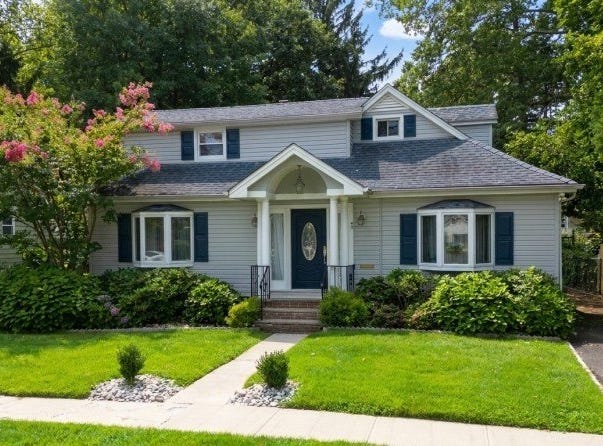 45 Brook St, Springfield Twp., NJ 07081-1735