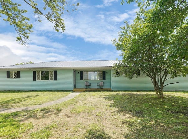 1450 Hebbardsville Rd, Albany, OH 45710