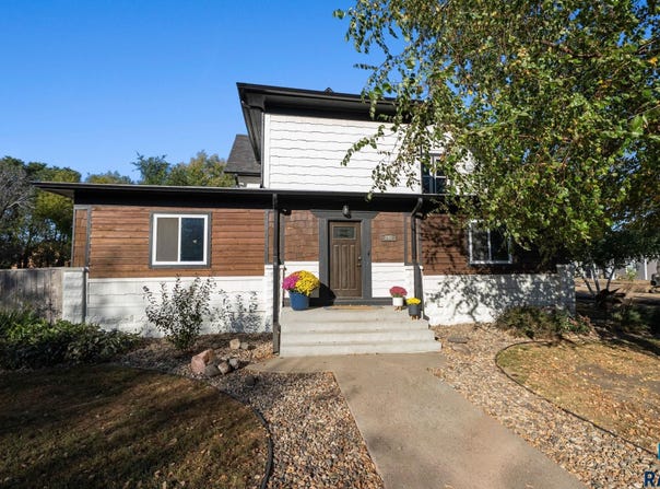297 N Cedar Ave, Parker, SD 57053-2273
