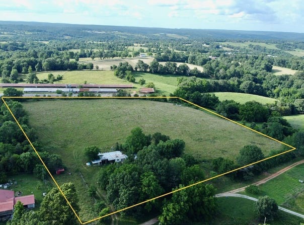 103 Madison 1495, Huntsville, AR 72740