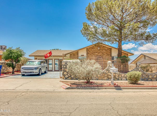 1619 DOUG OLSON Drive, El Paso, TX 79936