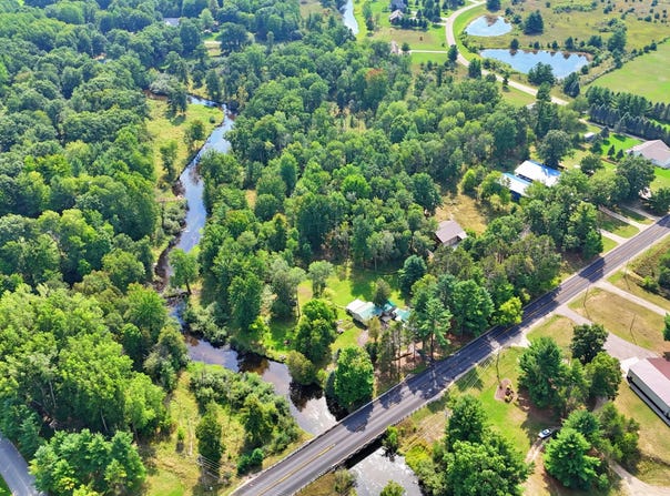 9871 7 Mile Road, Stanwood, MI 49346