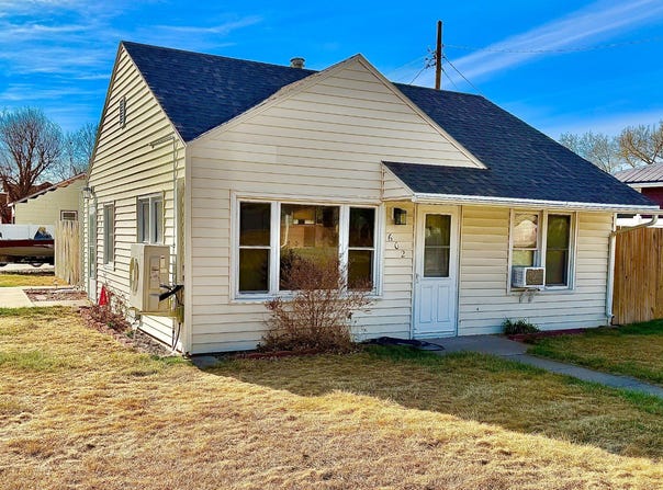 602 West Lawn Dr., Ogallala, NE 69153