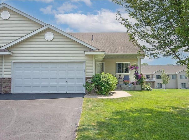 603 Bluffs Parkway, Buffalo, MN 55313