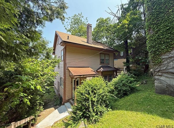 1492 Franklin Street, Johnstown, PA 15905