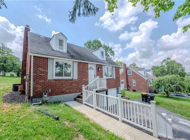224 Logan Rd, Bethel Park, PA 15102