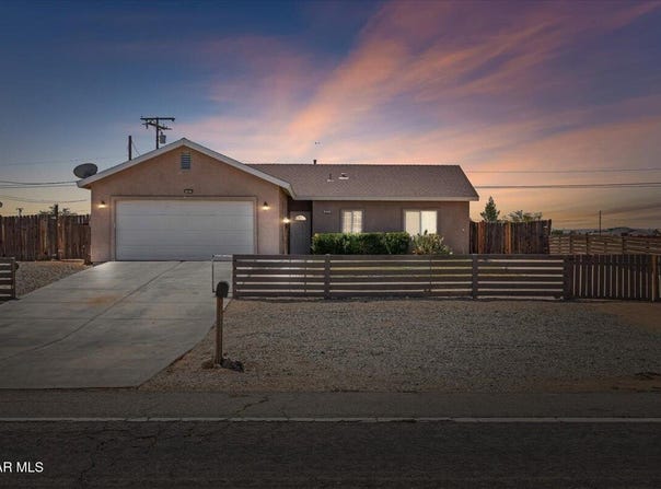 9212 S Loop Boulevard, California City, CA 93505