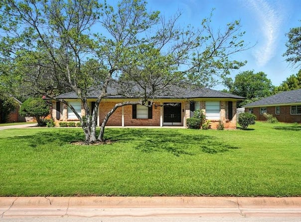 2118 Greenbriar Drive, Abilene, TX 79605