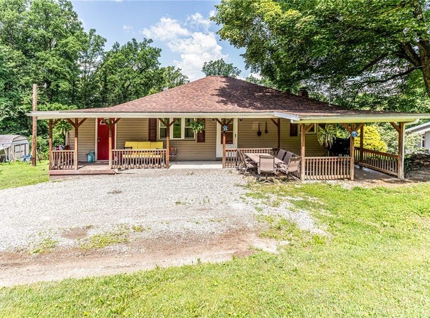 132 Spaugy Hollow Rd, Bullskin Twp, PA 15425