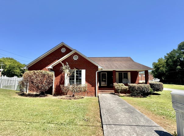 1662 Market Street, Dayton, TN 37321