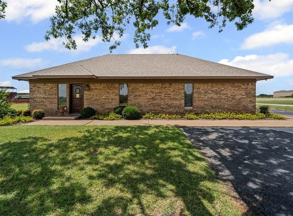 108 Carol Street, Graham, TX 76450
