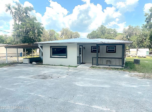 673 3RD Avenue, Welaka, FL 32193