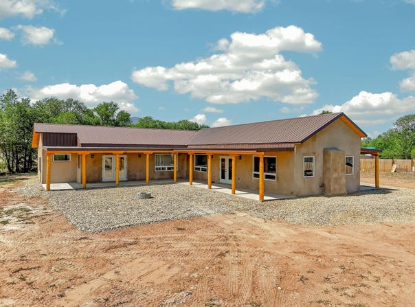 3 Calle Abenicio, Ranchos de Taos, NM 87557